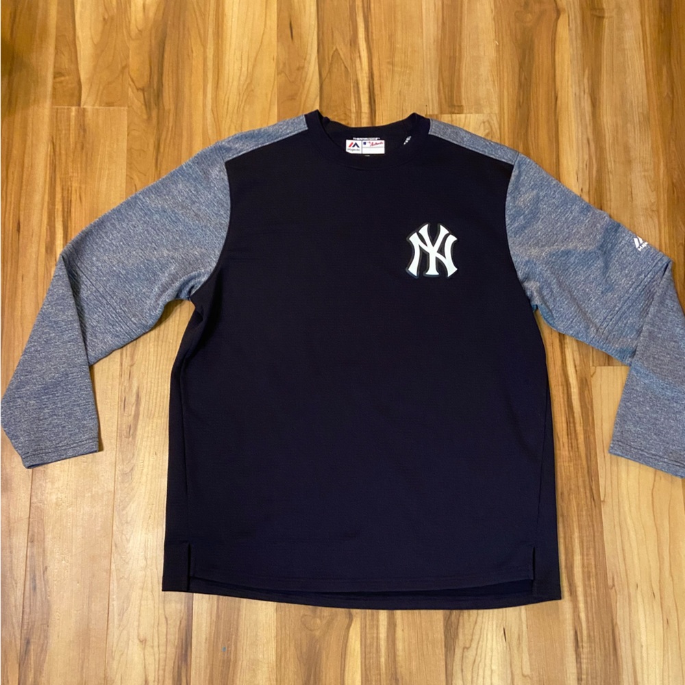 Majestic Brand New York Yankees Navy Long Sleeve Pullover